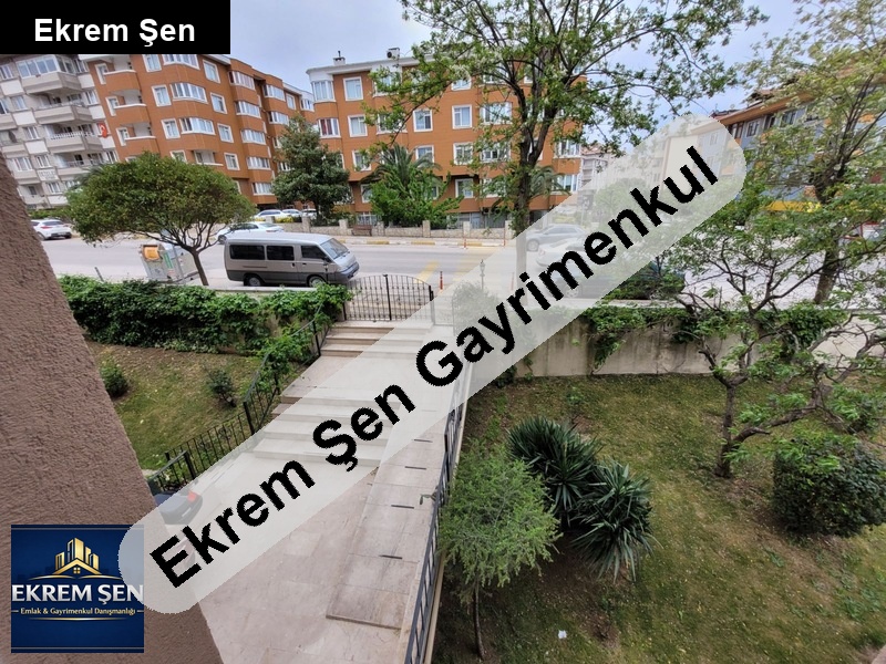 pasakonakta 3+1 si̇te i̇çeri̇si̇nde cadde üzeri̇nde köşe başi dai̇re