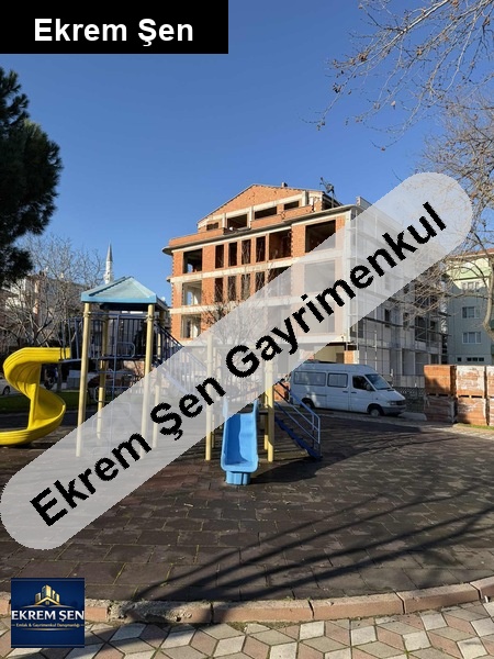 mehmet efendi̇ caddesi̇nde 3+1 fi̇tness salonu çocuk oyun alani