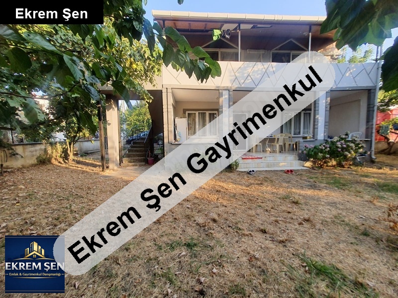 erdek doğanlar'da bahçeli i̇ki katlı yazlık