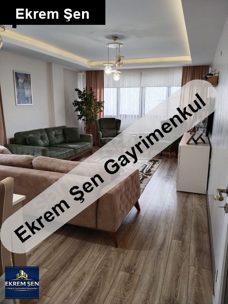 havuzlu ve bireysel otoparklı site içerisinde.
