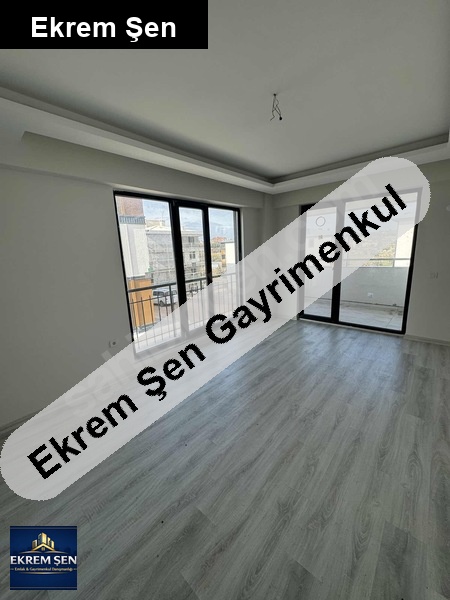 sahi̇bi̇nden satilik yeni̇ mahallede 1+1 dai̇re