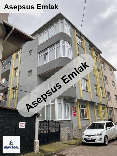 mehmet efendi̇ cami̇i̇ arkasi 3+1 ki̇ralik dai̇re