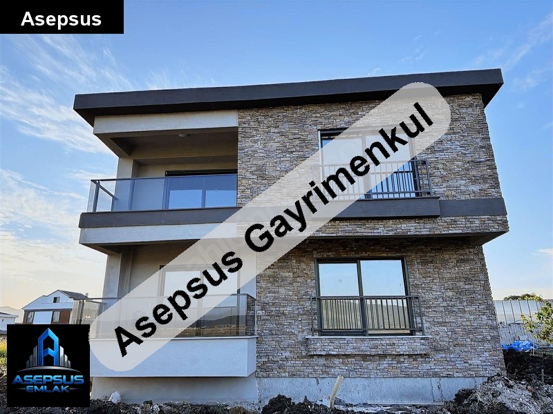 Asepsus Emlak'tan 4.5+1 kurtuluş mh. 'sinde satılık villa