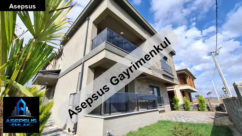 Asepsus Emlak'tan 4+1 100. yıl mh. 'sinde satılık villa