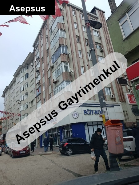 sahi̇bi̇nden * asansörlü * arakat yeralti otoparkli dai̇re