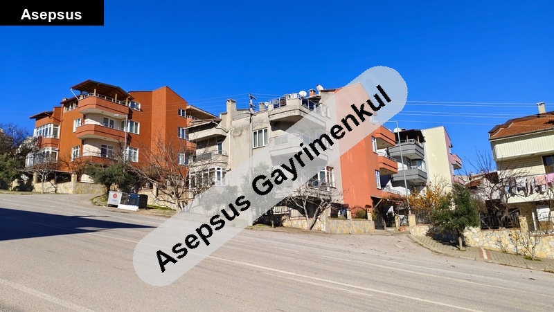 sahi̇bi̇nden tri̇plex vi̇lla