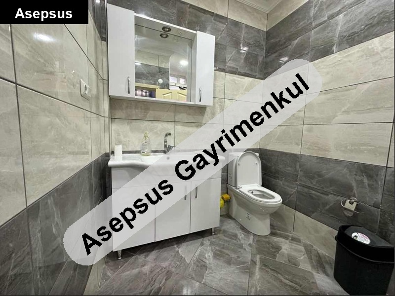 sahi̇bi̇nden aci̇l satilik hem dükkan hem ev olarak kullanima açik