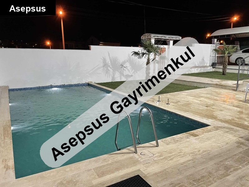 kuvayi milliye'de bahçeli, özel yapım yüzme havuzlu lüks villa