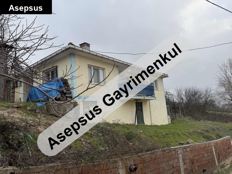 kaz dağlarinin eteği̇nde oksi̇jen deposu yeni̇ ev.