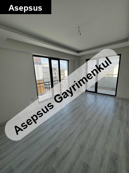 sahi̇bi̇nden satilik yeni̇ mahallede 1+1 dai̇re