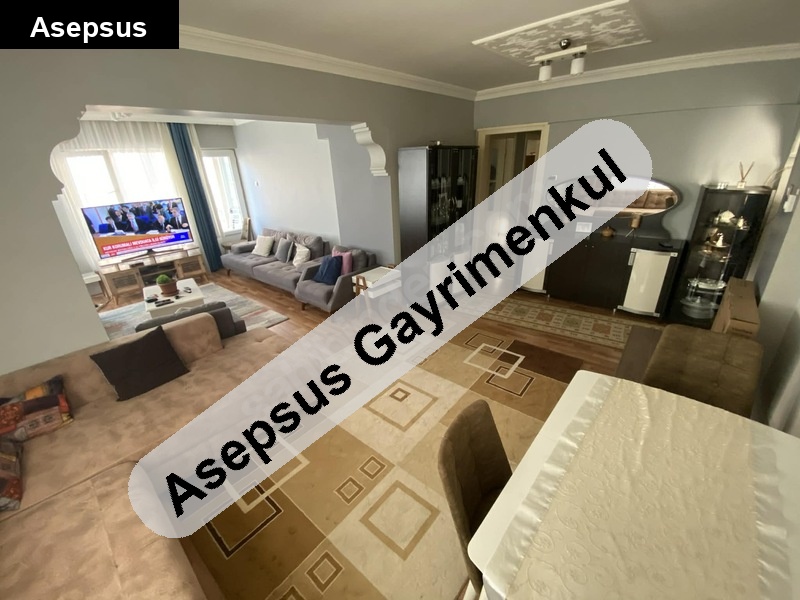 bandirma merkezde 3+1 150m2 doğalgazli masrafsiz dai̇re