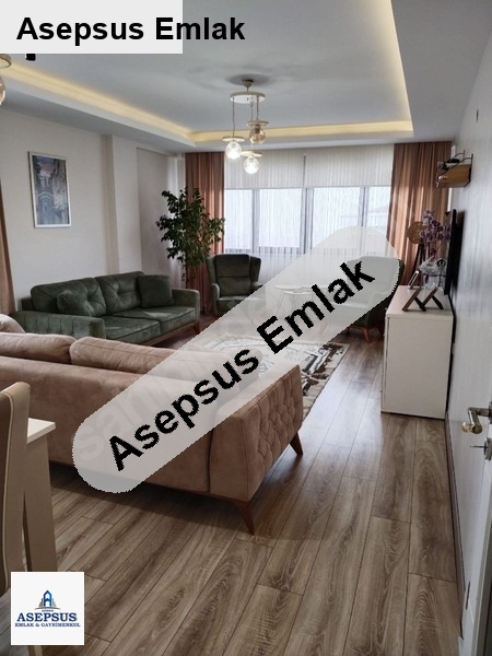 havuzlu ve bireysel otoparklı site içerisinde.