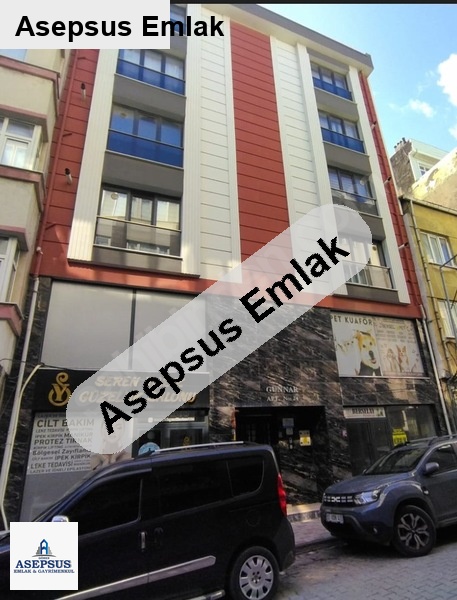 sahi̇bi̇nden şehi̇r merkezi̇nde eşyali 2+1 açik mutfakli dai̇re