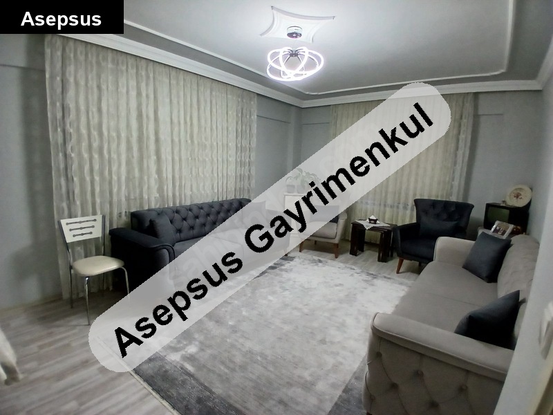 sahi̇bi̇nden ki̇ralik bahçeli̇ zemi̇n kat