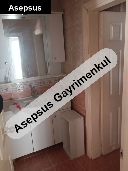 tirnova mah kir çi̇çeği̇ si̇tesi̇nde sahi̇bi̇nden ki̇ralik 3+1