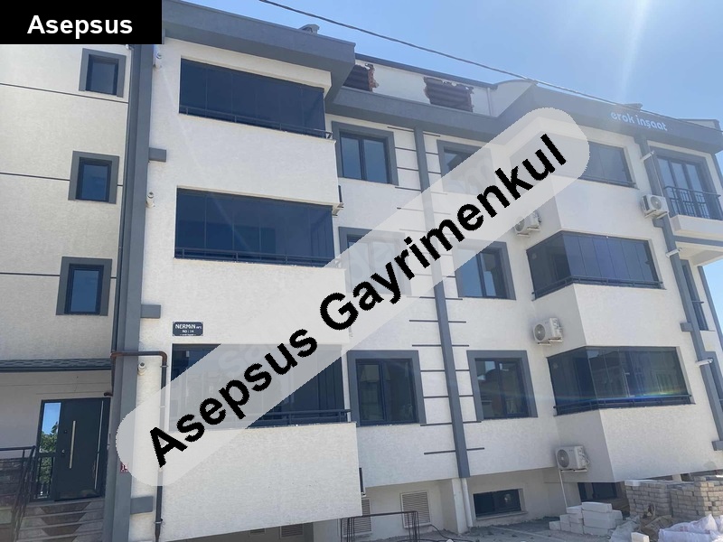 yeni mahallede memur kiracılı 1+1 daire