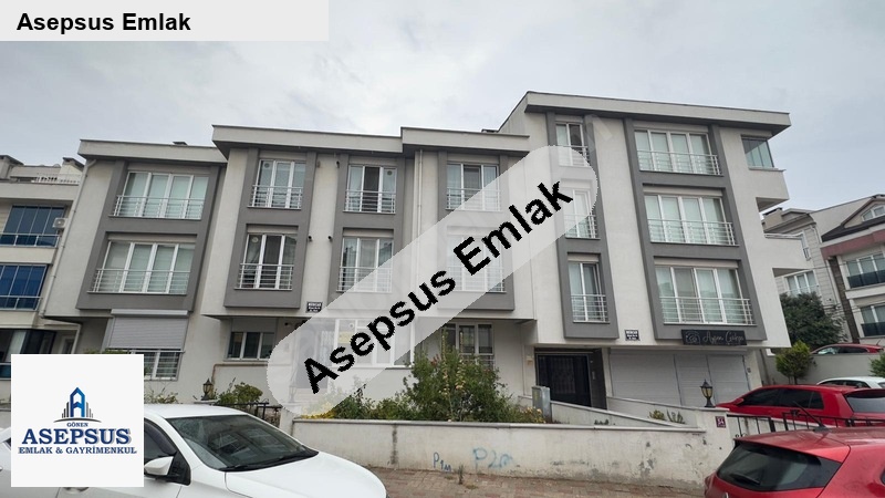 sahi̇bi̇nden satilik kendi̇ne ai̇t bahçeli̇ 2+1 geni̇ş dai̇re