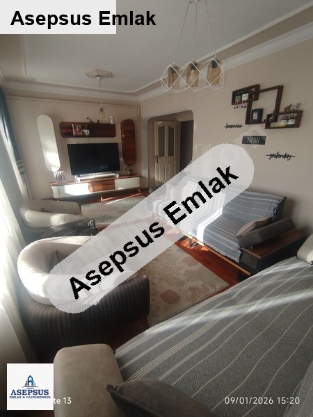 sahibinden ana cadde üzeri daire