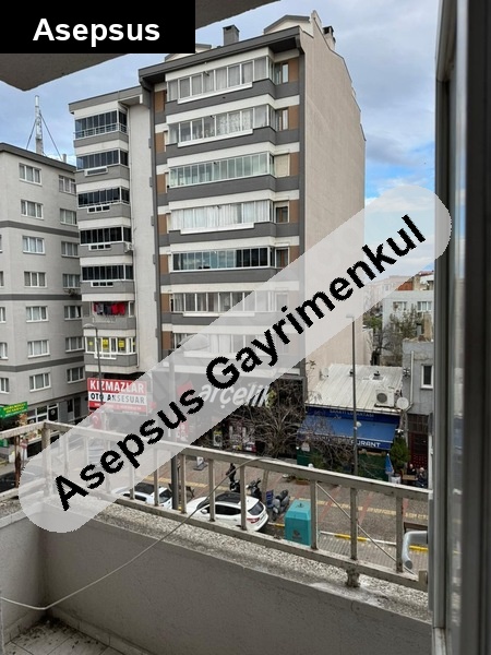 atatürk caddesi̇nde sahi̇bi̇nden ki̇ralik eşyasiz 3+1 dai̇re