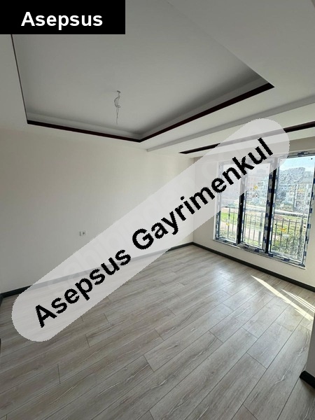 sahi̇bi̇nden kapali otoparkli 2+0 sifir dai̇re