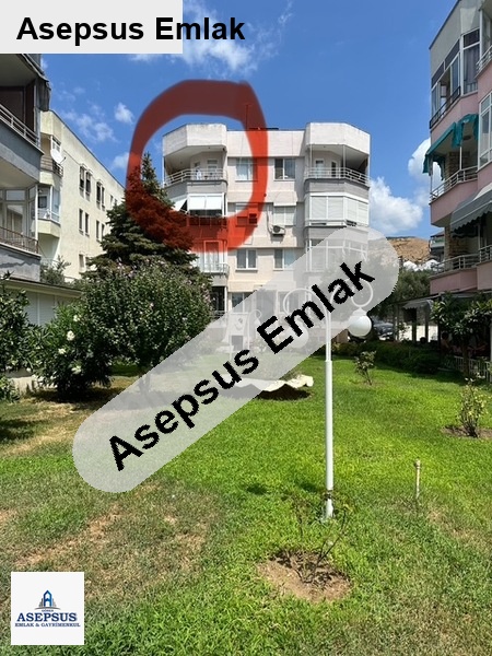 erdek uz si̇tesi̇nde sahi̇bi̇nden deni̇z ve dağ manzarali dai̇re