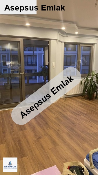 erdek'te çarşinin merkezi̇nde sahi̇bi̇nden 2+1