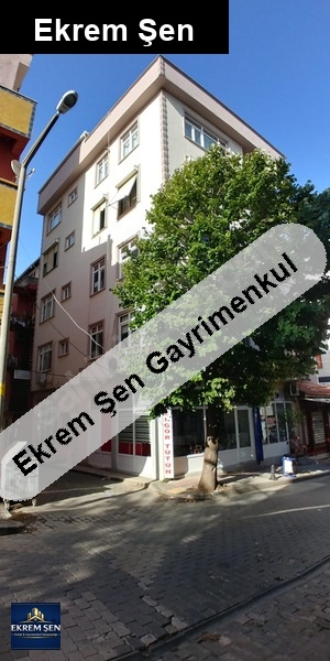 bi̇ga çarşi merkezi̇nde satilik bi̇na