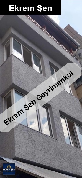 gemli̇k sahi̇lde aci̇l satilik dükkanli bi̇na açıklamayı okuyun