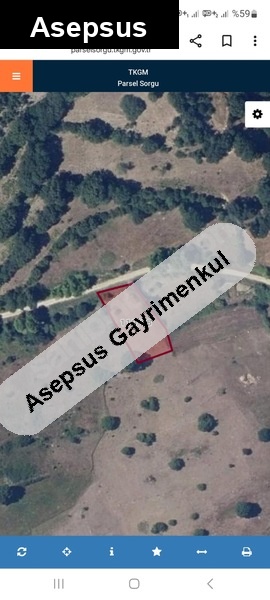 yola sıfır manzaralı arsa