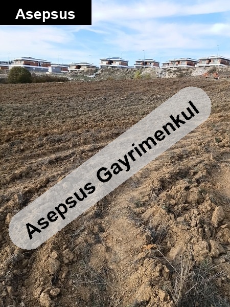 Edremit Yolu Üzeri, Yeni Villaların Yanında Yatırımlık Tarla – Değeri Artacak!