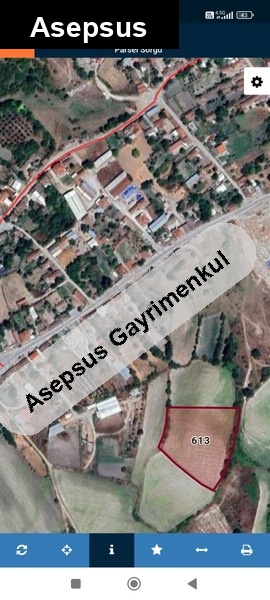 Susurluk Yağcı Mahallesi’nde İstanbul-İzmir Otobanına 3 km, Elektrik ve Su Hazır Tarla!